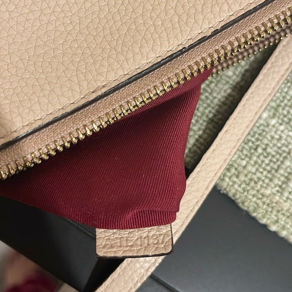 Marc Jacobs Vegan Leather Double-Zip Crossbody - Picture 13 of 16